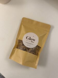 Glowy granola